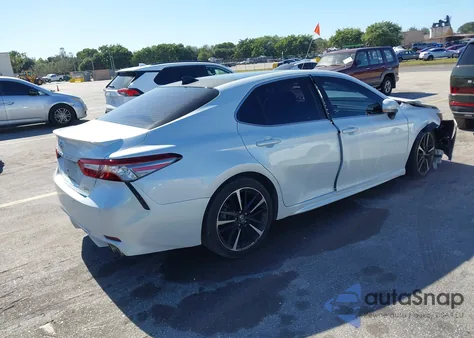 2018 Toyota Camry Xse из США, поврежденный, VIN 4T1B61HK2JU048558
